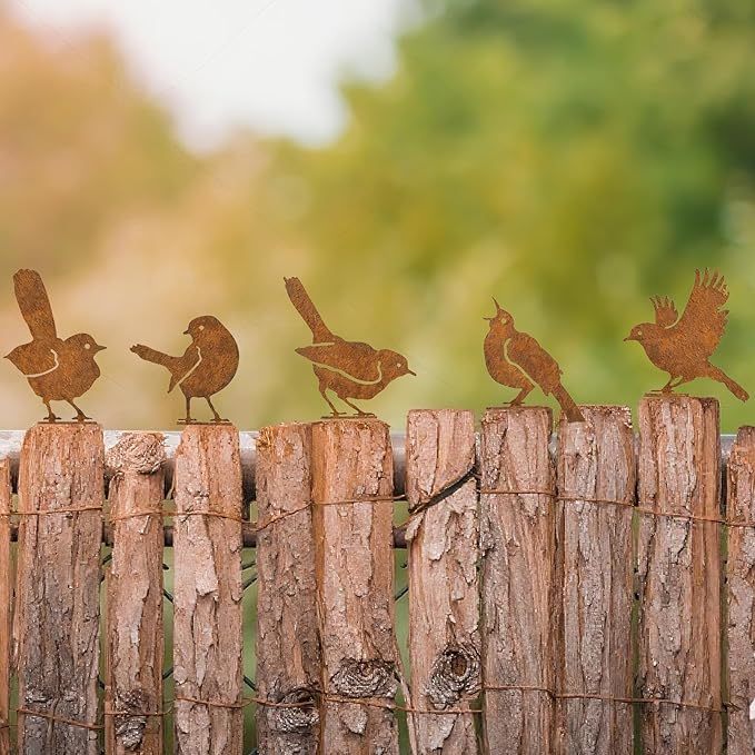 KIFEKKUL 5PCS Rusty Bird Decor, Garden Sculptures and Yard Art, Yard Decorations Outdoor, Metal Bird Wall Decor, Fence Decorations Outdoor, Rustic Garden Decor, Outdoor Statues, Metal Birds Yard Decor