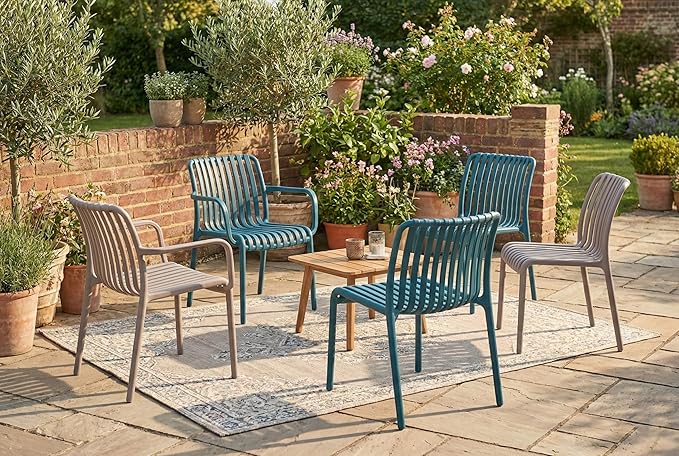 4 x Outdoor Stackable Dining Chair, All-Weather Plastic Patio Chair, Pool Side Chair, Modern Slatted Design for Balcony, Garden, Backyard, Indoor & Outdoor Use (Armrest, Teal Blue)