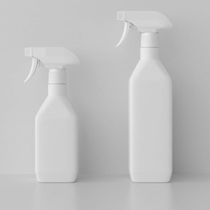 2Pcs Thickened Indoor Square Spray Bottles Refillable Watering Containers for Hair Humidification and Home Gardening with Fine Mist and Leak-resistant Design