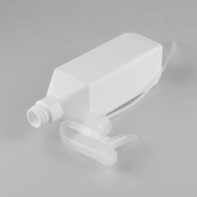 2Pcs Thickened Indoor Square Spray Bottles Refillable Watering Containers for Hair Humidification and Home Gardening with Fine Mist and Leak-resistant Design