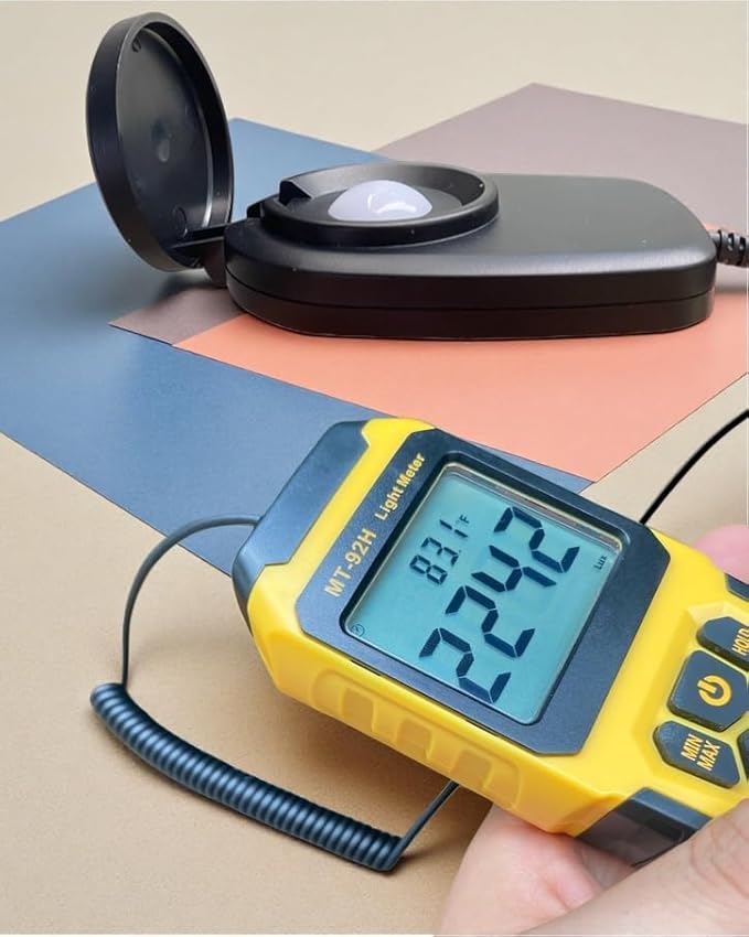 URCERI MT-92H Light Meter with Split Sensor Lux/Foot Candles Meter 500ms Refresh Rates Range up to 200,000 Lux Switchable Backlight Temperature Measurer 14℉-140℉
