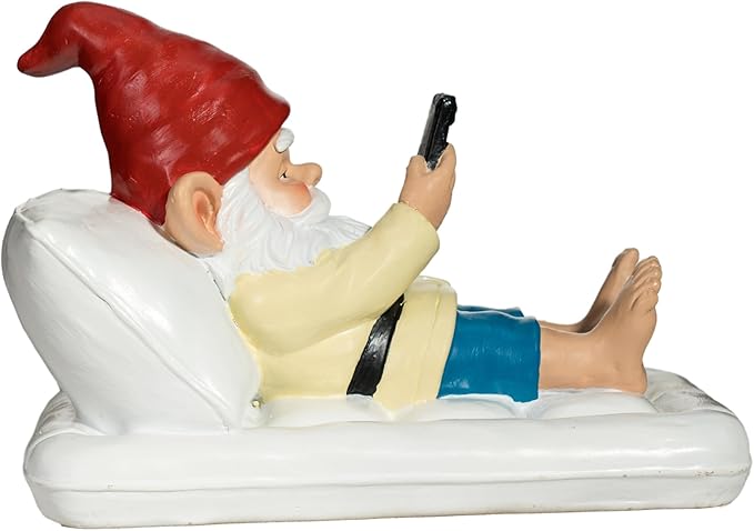 Relaxing Pool Gnome with Smartphone - 5.6" Heavy Resin Garden Statue - Weather-Resistant Funny Lawn Ornament - Summer Patio Decor - Unique Housewarming Gift