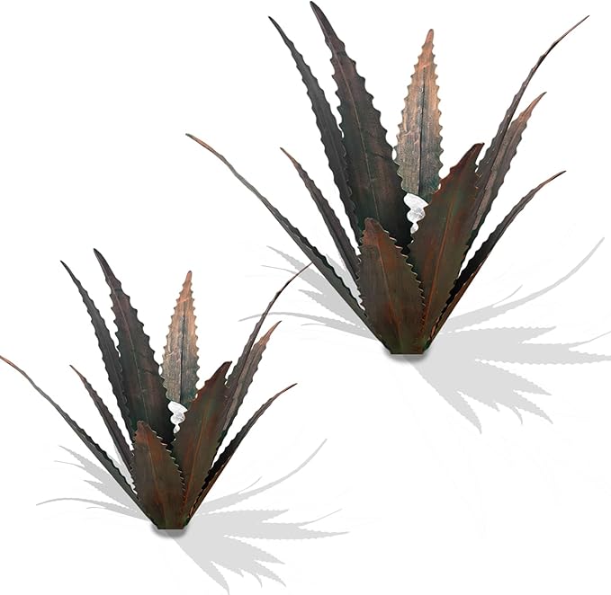 Muciwa 2 PCS Metal Agave Sculpture Decoration, Vintage Country Hand-Painted Sculpture DIY Metal Agave Plant, Home Garden Courtyard Lawn Outdoor Decoration (Serrated Antique Bronze Color)