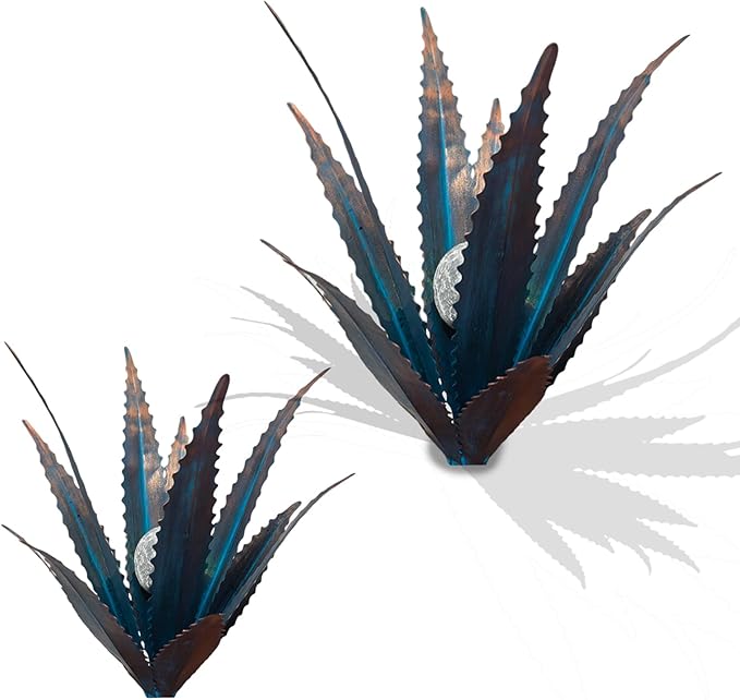 Muciwa 2 PCS Metal Agave Sculpture Decoration, Vintage Country Hand-Painted Sculpture DIY Metal Agave Plant, Home Garden Courtyard Lawn Outdoor Decoration (Serrated Blue)