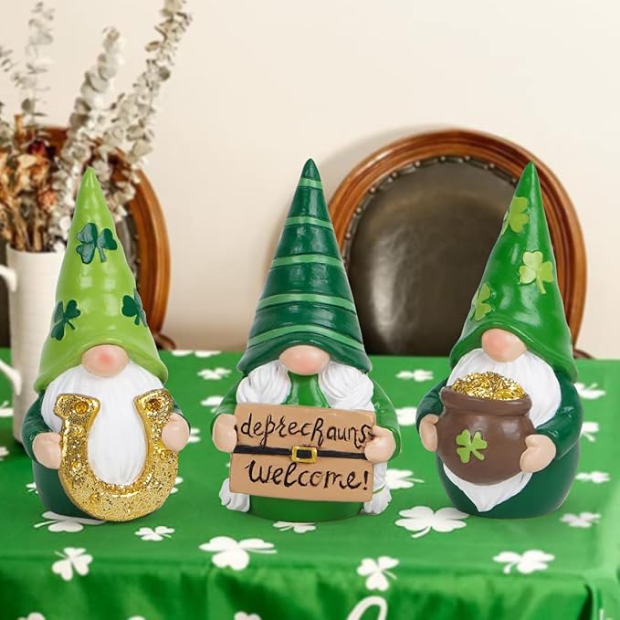 Hodao St. Patrick’s Day Gnomes Figurines— Hand-Painted Resin Leprechaun Gnomes with Pot of Gold, Horseshoe & Shamrock, Lucky Green Home Decor & Gift