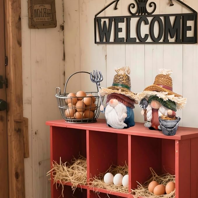 Hodao Farmer Gnomes Figurines — Rustic Resin with Straw Hats & Farm Tools, Hand-Painted Farmhouse Decor & Gift for Gardeners, Home, Porch(Green)