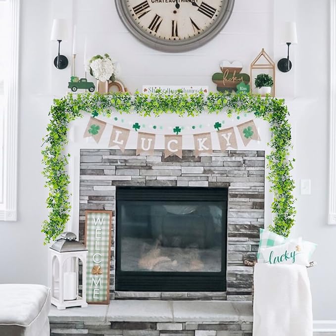 GTIDEA 2 Strands 69" St Patrick's Day Faux Greenery Four Leaf Clover Garland Artificial Ivy Vines Garland for Spring Home Front Door Festival Party Indoor Outdoor Wall Garden Decor