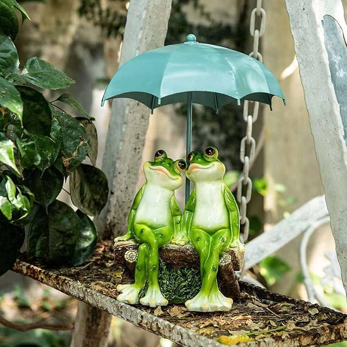 Jy.Cozy Frog Statue Garden - Resin Happy Couple Frogs on Bench Figurines - Summer Decorations for Patio, Yard, Lawn, Porch - Cute Garden Frog Decor - Ornament Gift