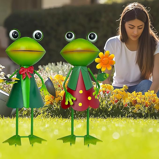 HONGLAND 3D Frog Metal Yard Art - Garden Decor for Outside - Handcrafted Frog Figurine for Lawn Patio Pathway Yard Holiday Garden Stake