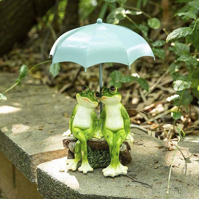 Jy.Cozy Frog Statue Garden - Resin Happy Couple Frogs on Bench Figurines - Summer Decorations for Patio, Yard, Lawn, Porch - Cute Garden Frog Decor - Ornament Gift
