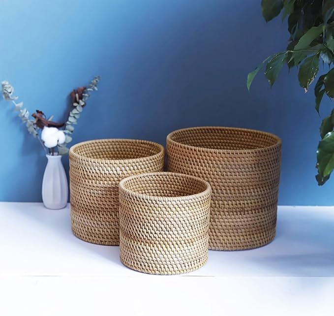 I-LAN Table Wicker Mini Trash Cans,Boho Rattan Desktop Storage Bin,Rattan Cutlery Container Holder,Home Decor Flower Pot Cover for Indoor Planter,6.7"x6.7"x6"