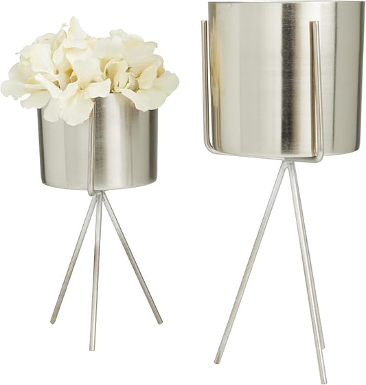 CosmoLiving by Cosmopolitan Metal Indoor Outdoor Planter Small Small Planter Pot with Removable Stand, Set of 2 Planters 5", 4"W, Silver