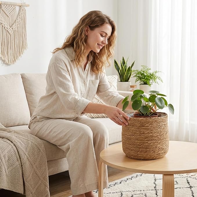 12 Inch Woven Wicker Rattan Planter Basket with Plastic Liner for Indoor Plants and Storage