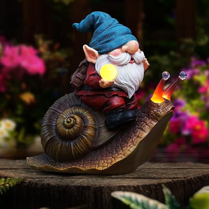 Roundot Gnome Garden Decor Statue Solar Gnomes Decorations for Yard with Lantern Light Outdoor Decorations Patio Birthday Gift for Mom Grandma