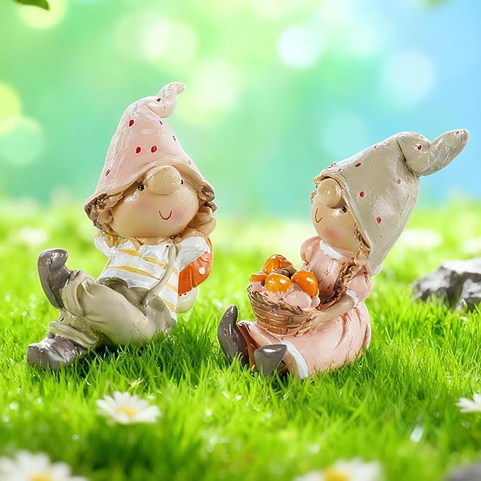 2-Piece Garden Gnome Couple Resin Statues - Outdoor Patio & Lawn Decor, Indoor Home Ornament, Whimsical Gnome Figurines, Ideal Gift for Parents & Friends