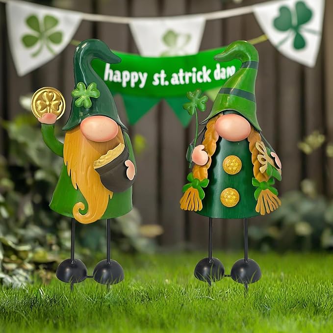 HONGLAND 18 Inch St Patricks Day Decorations Outdoor Gnome Décor, 2Pc Metal Gnomes Figurine with Green Shamrock, Irish Leprechaun St Patrick's Day Decor for Home Outside Garden Lawn Party Yard Patio