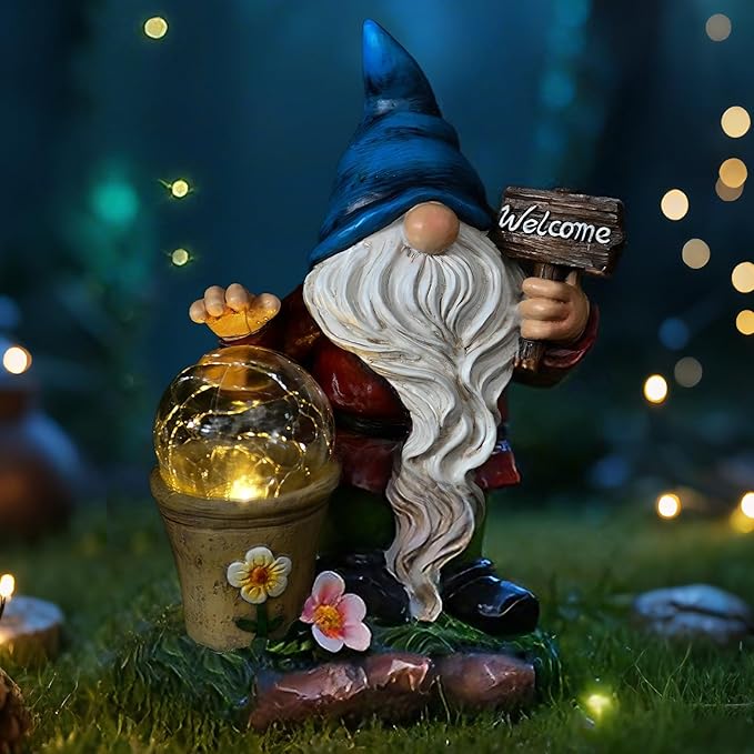 Cynkeyee Garden Gnome Outdoor Statue Decor - Solar Gnomes Figurine, Outdoor Gnome Decor, Gnomes Decorations for Yard with Solar Light, Gnome Sculptures for Patio Lawn Ornaments 6.5x4x8.5 Inch