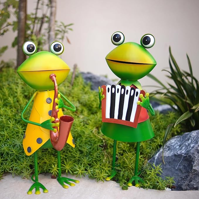 HONGLAND Metal Frog Garden Decor - Metal Frog Outdoor Statue -Funny Garden Frog Decorations - 3D Frog Figurine - Holiday Housewarming Gifts for Women Lawn Patio Yard Garden Decor