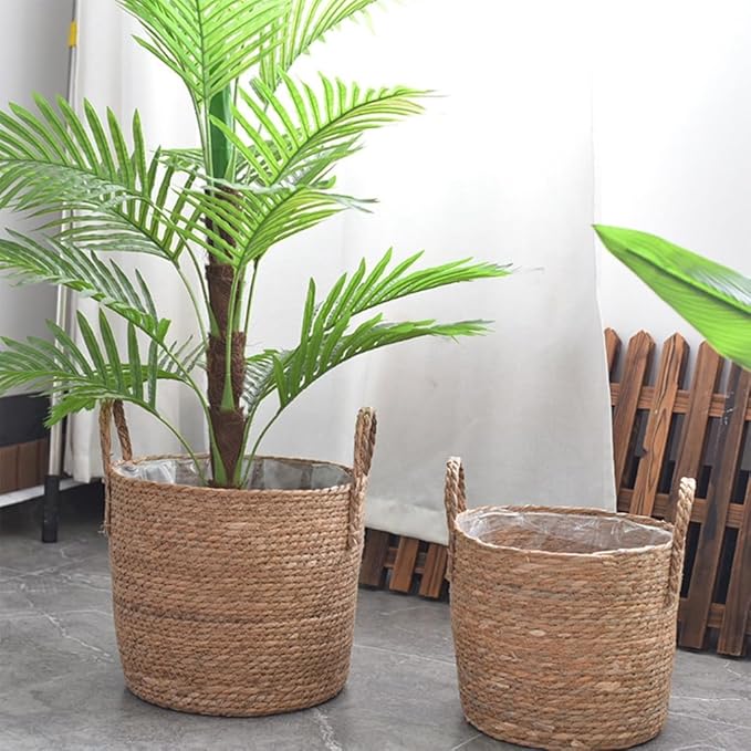 Rattan Planter Basket, Straw Weaving Woven Straw Flower Pot, Wicker Rattan Vase Sundries Organizers Storage Bins, Hand Woven Basket Planter with Plastics Liners and Handle for Indoor Outdoor (Medium)