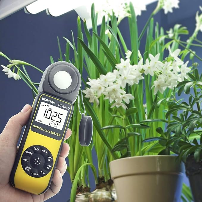 BTMETER BT-881D Digital Illuminance Light Meter, Measure Lights 0.01~400,000 Lux (0.01~40,000 FC) Foot Candles Luxmeter with 270º Rotated Sensor for Plants LED Lights Indoor Outdoor Light Tester