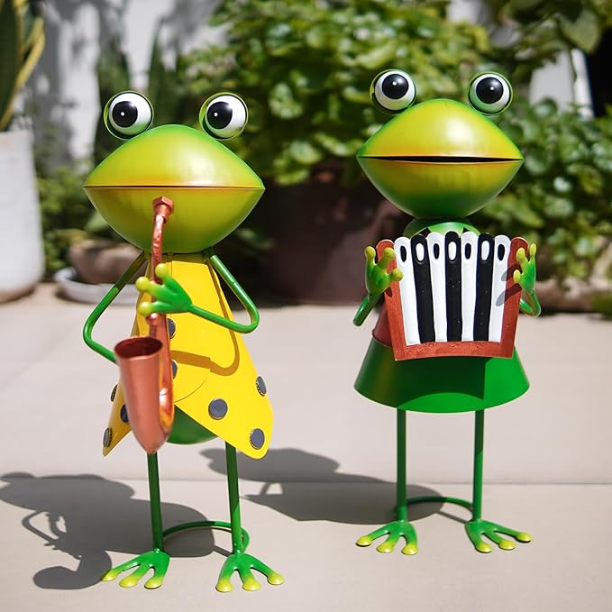 HONGLAND Metal Frog Garden Decor - Metal Frog Outdoor Statue -Funny Garden Frog Decorations - 3D Frog Figurine - Holiday Housewarming Gifts for Women Lawn Patio Yard Garden Decor