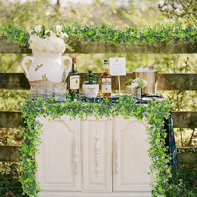 GTIDEA 2 Strands 69" St Patrick's Day Faux Greenery Four Leaf Clover Garland Artificial Ivy Vines Garland for Spring Home Front Door Festival Party Indoor Outdoor Wall Garden Decor
