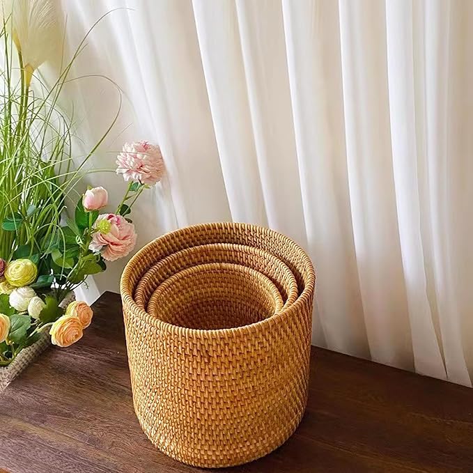 I-LAN Table Wicker Mini Trash Cans,Boho Rattan Desktop Storage Bin,Rattan Cutlery Container Holder,Home Decor Flower Pot Cover for Indoor Planter,6.7"x6.7"x6"