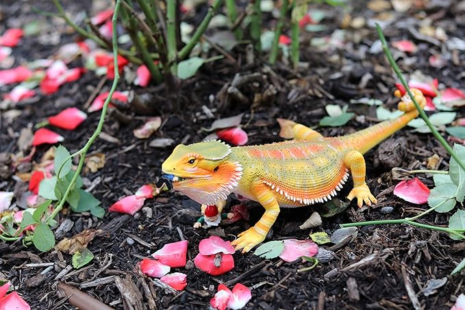 Mischievous Bearded Dragon Gnome - Funny Realistic Unique Garden Gnomes Massacre - Great Gardening Reptile Lizard Beardie Statue Figurine Decoration - Knome Lawn Ornament Figure Sculpture - 11"