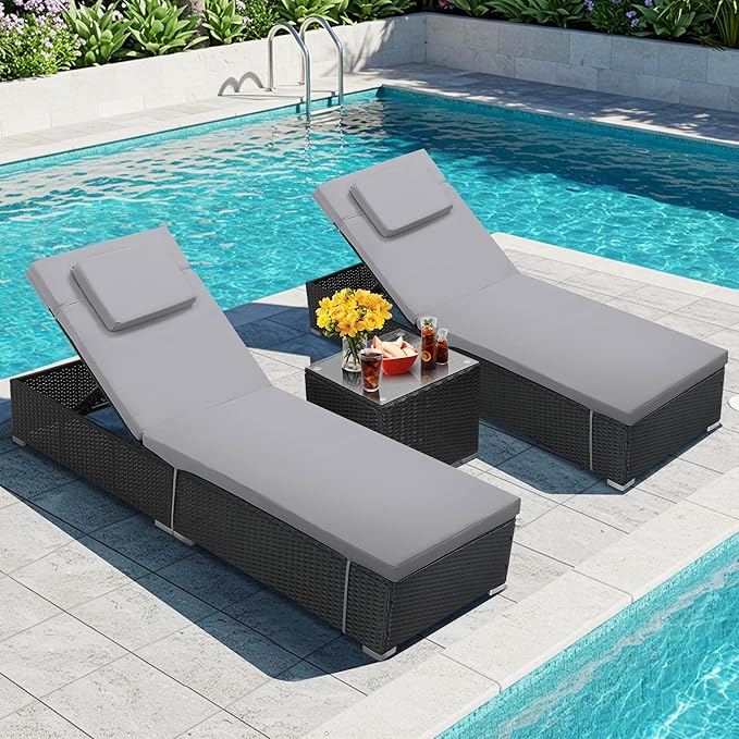 Outdoor Chaise Lounge Chairs, All-Weather Wicker Pool Lounge Chair Set of 2 with Side Table, Adjustable Backrest & Washable Cushions for Patio, Poolside, Beach, Light Grey