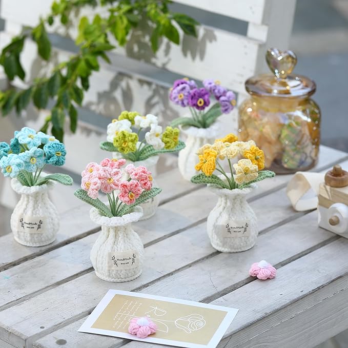 YOOJEE Forget-Me-Not Crochet Flower Potted Plant – Handmade Desk Decor, 7 Bloom Crochet Flowers in Fresh Green Shades