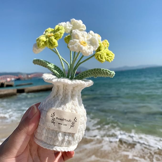 YOOJEE Forget-Me-Not Crochet Flower Potted Plant – Handmade Desk Decor, 7 Bloom Crochet Flowers in Fresh Green Shades