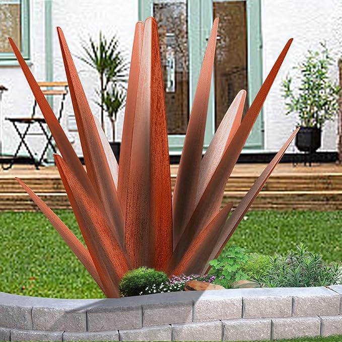 TOMBABY Enlarge Metal Plants Tequila Rustic Sculpture, Outdoor Patio Yard, Home Decor Hand Painted Agave Garden Statue, Outdoor Lawn Ornaments Yard Stakes for Mom Gift (1 Large coppery)