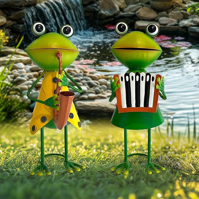 HONGLAND Metal Frog Garden Decor - Metal Frog Outdoor Statue -Funny Garden Frog Decorations - 3D Frog Figurine - Holiday Housewarming Gifts for Women Lawn Patio Yard Garden Decor