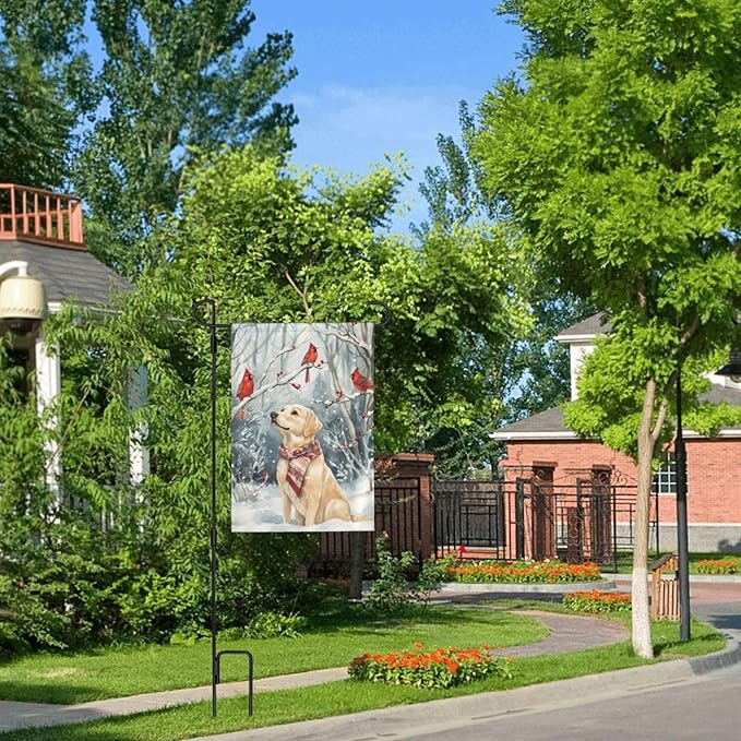 Christmas Labrador Dog Garden Flag 12x18 Inch Double Sided All-Weather Polyester Outdoor Flag For Patio Lawn Yard And Garden Welcome Decor