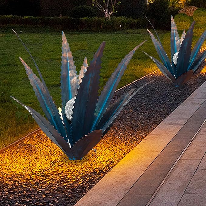 Muciwa 2 PCS Metal Agave Sculpture Decoration, Vintage Country Hand-Painted Sculpture DIY Metal Agave Plant, Home Garden Courtyard Lawn Outdoor Decoration (Serrated Blue)