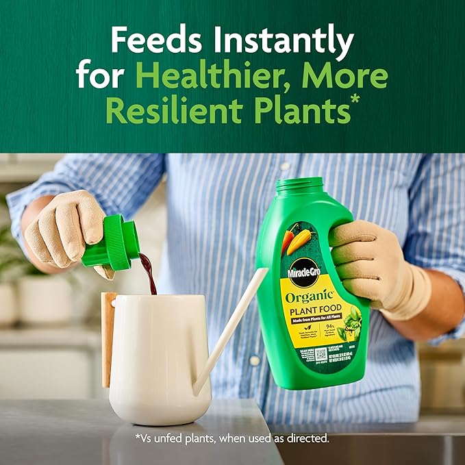 Miracle-Gro Organic Plant Food, Made from Plants for All Plants, Use with Indoor or Outdoor Container Plants and In-Ground Gardens, OMRI Listed, 32 oz.