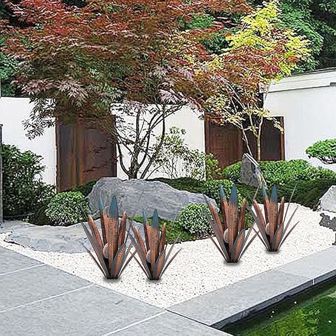 Muciwa 2 PCS Metal Agave Sculpture Decoration, Vintage Country Hand-Painted Sculpture DIY Metal Agave Plant, Home Garden Courtyard Lawn Outdoor Decoration (2PCS-LED)