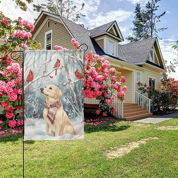 Christmas Labrador Dog Garden Flag 12x18 Inch Double Sided All-Weather Polyester Outdoor Flag For Patio Lawn Yard And Garden Welcome Decor