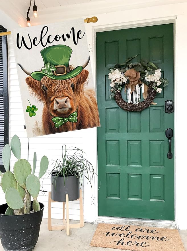 Welcome St Patricks Day House Flags for Outdoor Decoration, Highland Cow with Green Hat Lucky Shamrocks Large Yard Flag, Decorative Irish Celebration Decor for Seasonal Farmhouse Holiday