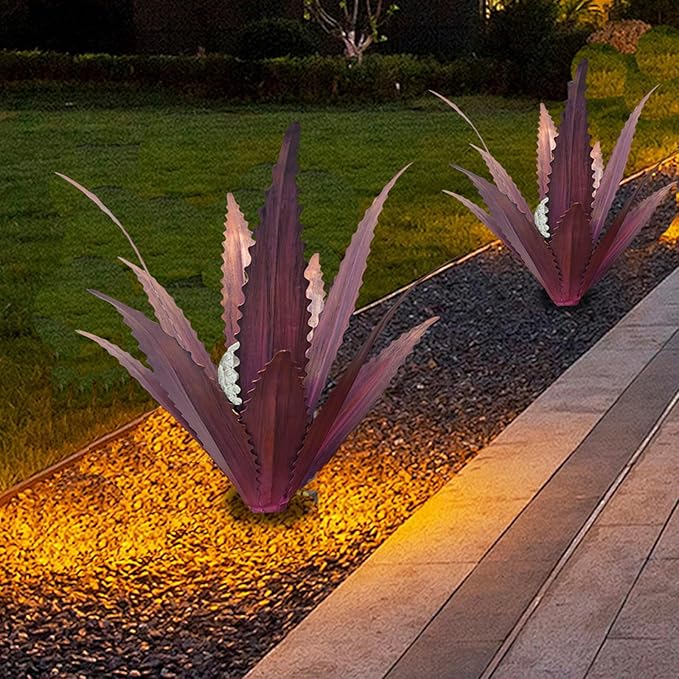 Muciwa 2 PCS Metal Agave Sculpture Decoration, Vintage Country Hand-Painted Sculpture DIY Metal Agave Plant, Home Garden Courtyard Lawn Outdoor Decoration (Serrated Purple)