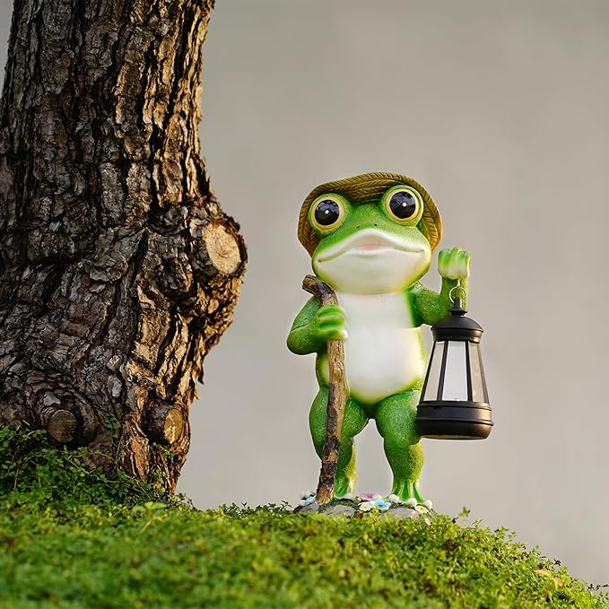 twinbling Solar Frog Garden Decor with Lantern Outdoor Statue for Patio Pathway Frog Figurine for Yard Decoration Lawn Ornament Gardening Gifts for Women Mom Grandma