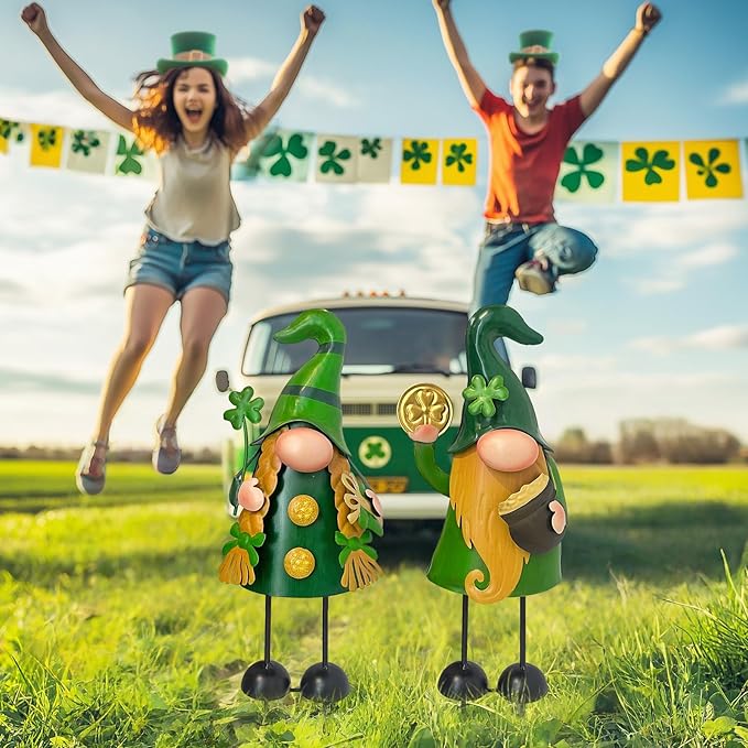 HONGLAND 18 Inch St Patricks Day Decorations Outdoor Gnome Décor, 2Pc Metal Gnomes Figurine with Green Shamrock, Irish Leprechaun St Patrick's Day Decor for Home Outside Garden Lawn Party Yard Patio