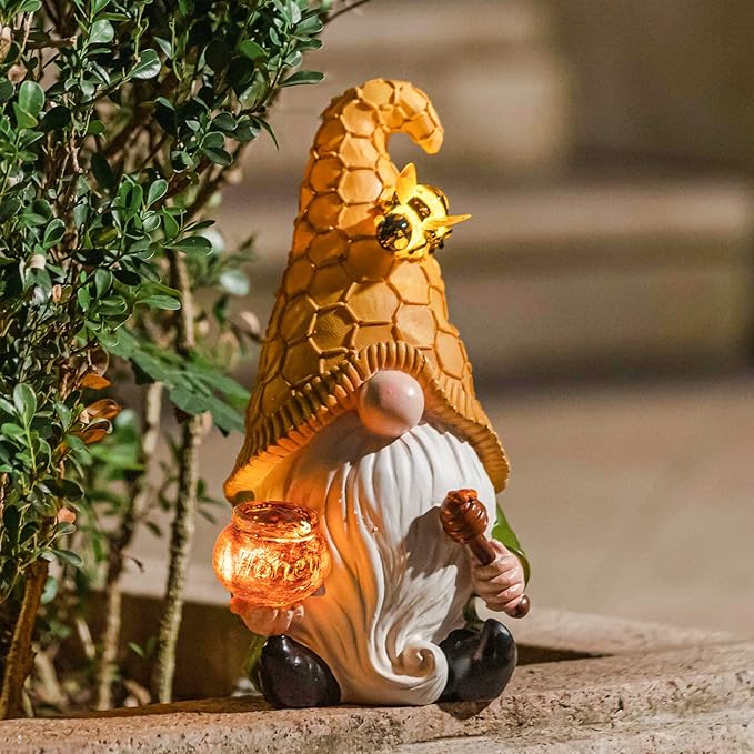 LA Jolie Muse 11.3'' Solar Gnomes Garden Statues-Resin Bee Garden Gnomes Figurine Holding Honey Jar with Solar Lights, Outdoor Gnomes Decorations for Yard Patio Lawn Porch, Garden Gifts for Mom
