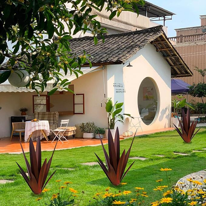 Muciwa 2 PCS Metal Agave Sculpture Decoration, Vintage Country Hand-Painted Sculpture DIY Metal Agave Plant, Home Garden Courtyard Lawn Outdoor Decoration (2pcs-red)