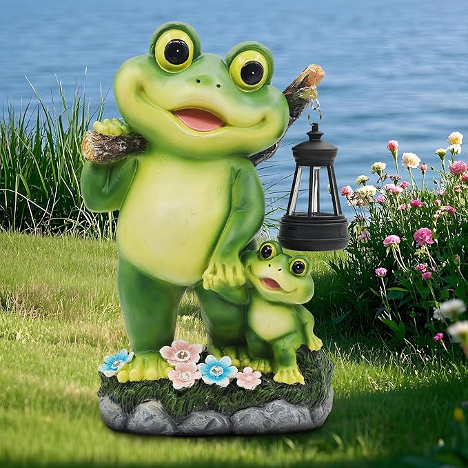 Outdoor Frog Garden Decor: 10'' Yard Decoration with LED Lantern Funny Solar Parent-Child Frog Statue Gifts for Women Gardener Housewarming Gift